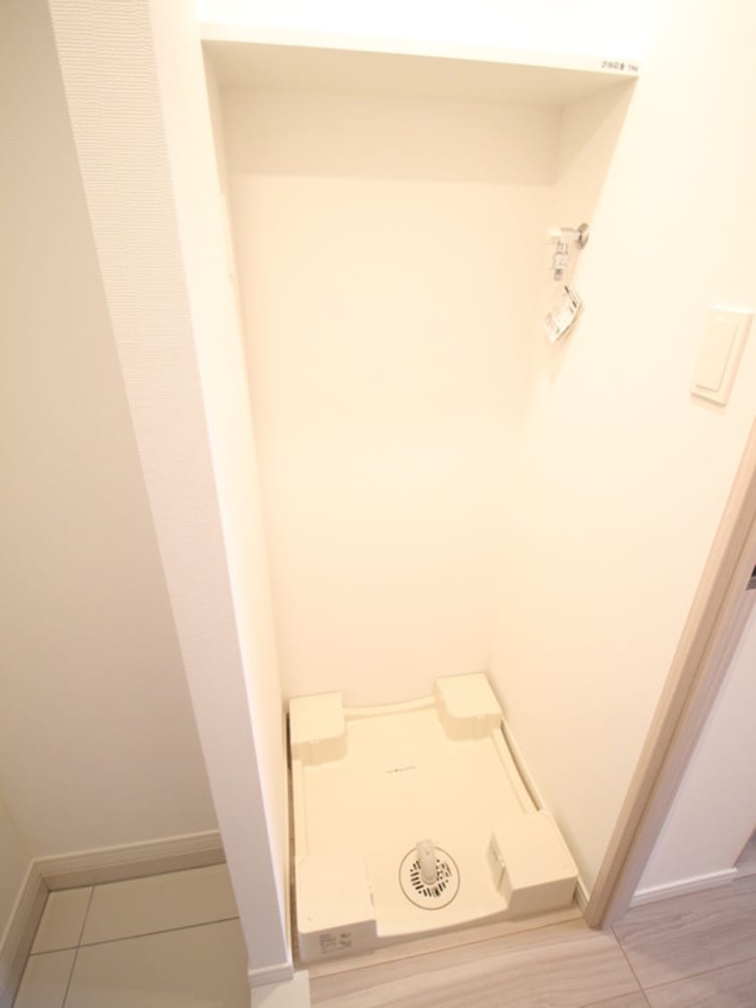 洗濯機置場 KDXレジデンス梅島