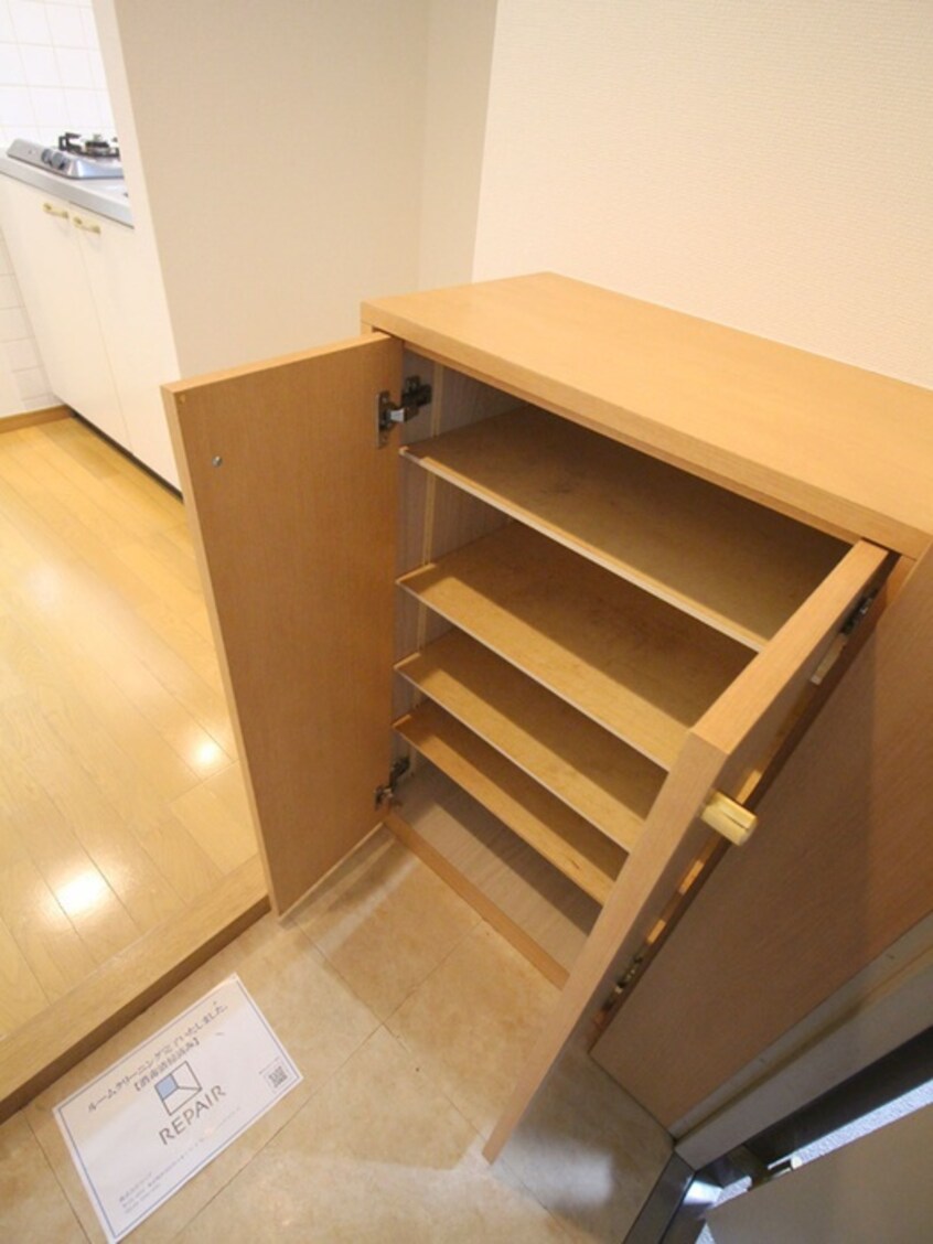 靴箱 ラグジュアリーアパートメント砧