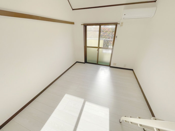 居室 ロイヤル・タカラⅠ