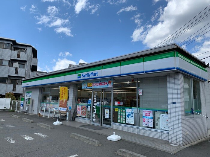 ファミリーマート神木本町二丁目店(コンビニ)まで453m フラワ－ハイム