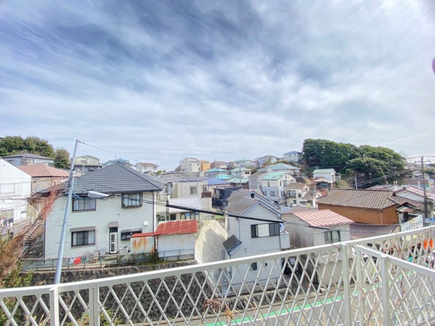室内からの展望 クイーンシップ横須賀中央Ⅱ
