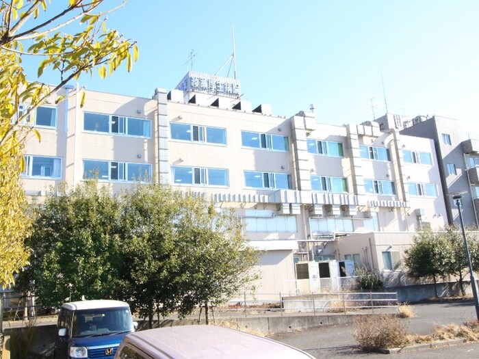 綾瀬厚生病院(病院)まで2400m Human　Residence　Ⅲ
