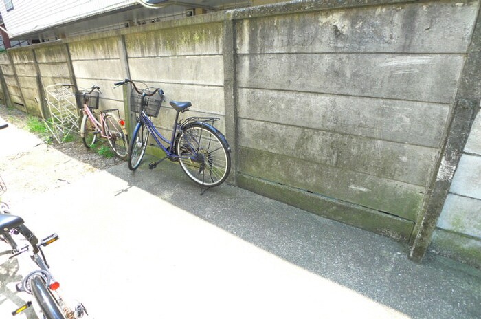 駐輪場 ピソパタタ