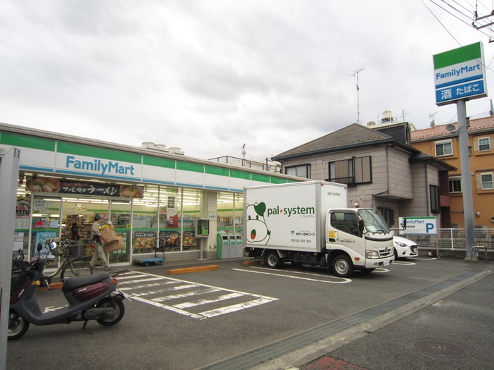 ファミリーマート(コンビニ)まで600m ベルデュール永野Ⅰ