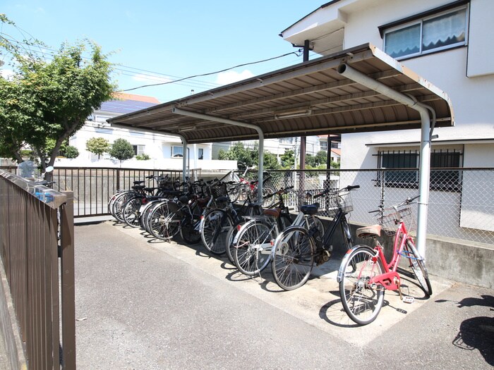 駐輪場 カメリアハイム