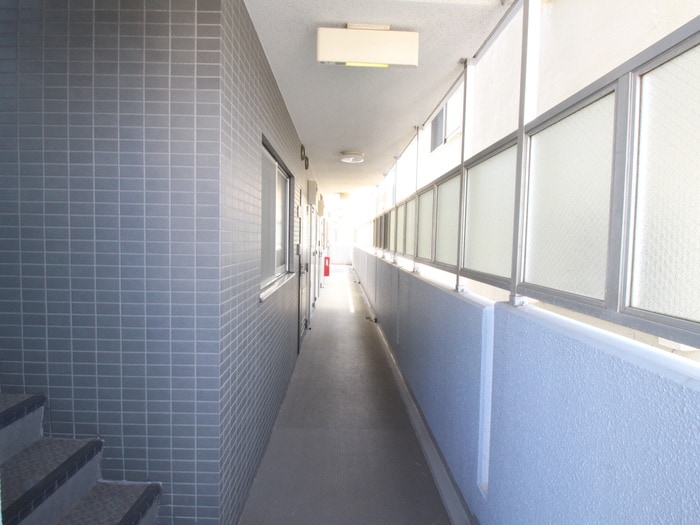 エントランス部分 リビック根岸