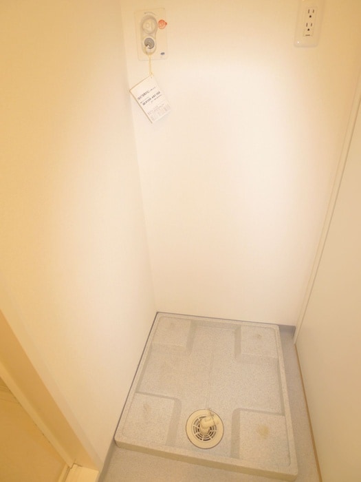 洗濯機置場 ＲｏｏｔＷｈｉｔｅⅢ