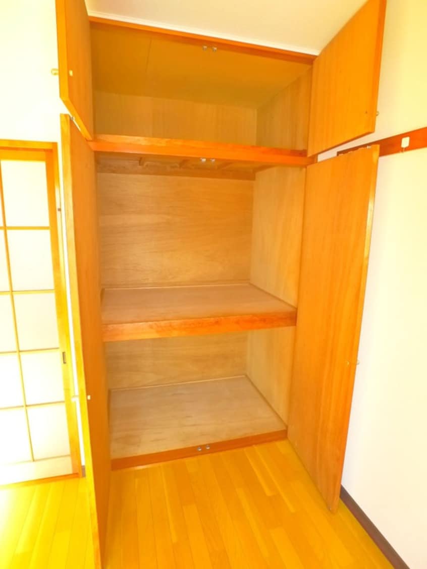 収納 ハイツハイブリッジ