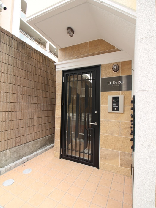 エントランス部分 エルファーロ多摩川