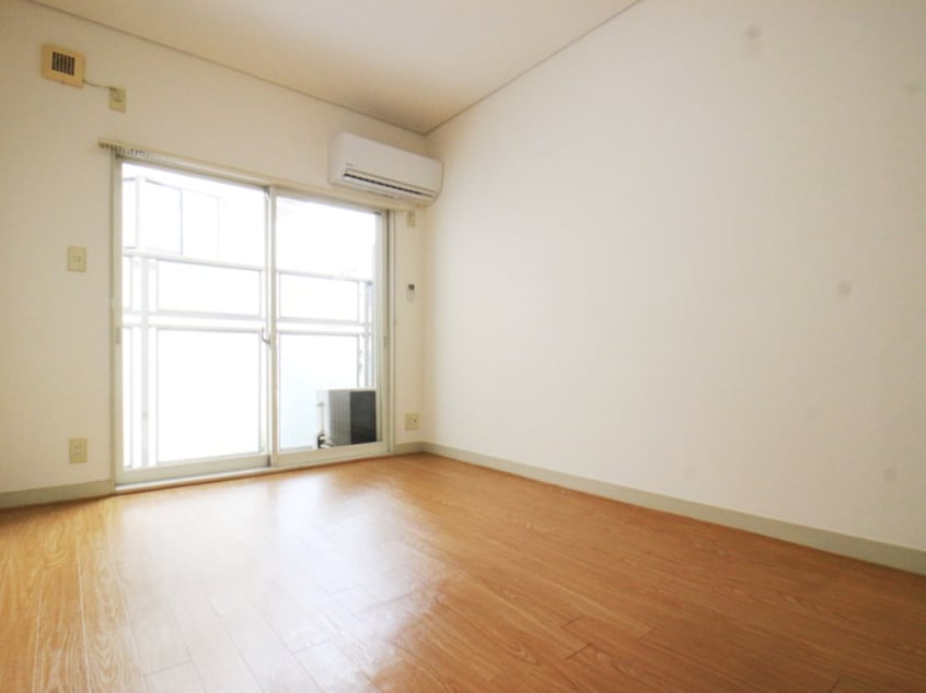 居室 クレセントハイム