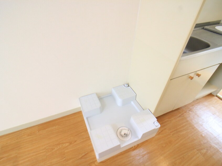 洗濯機置場 クレセントハイム