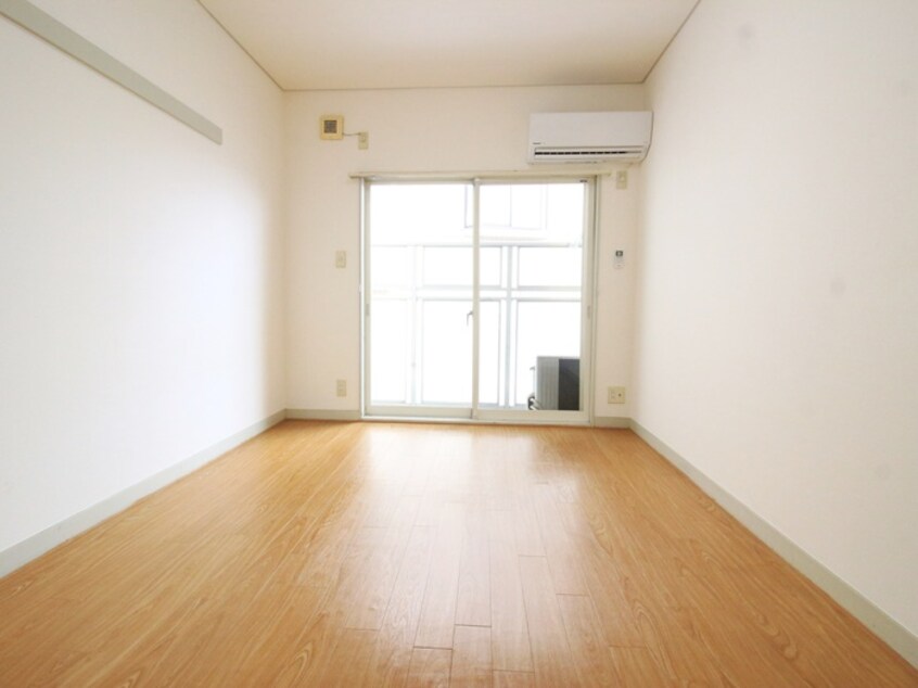 居室 クレセントハイム