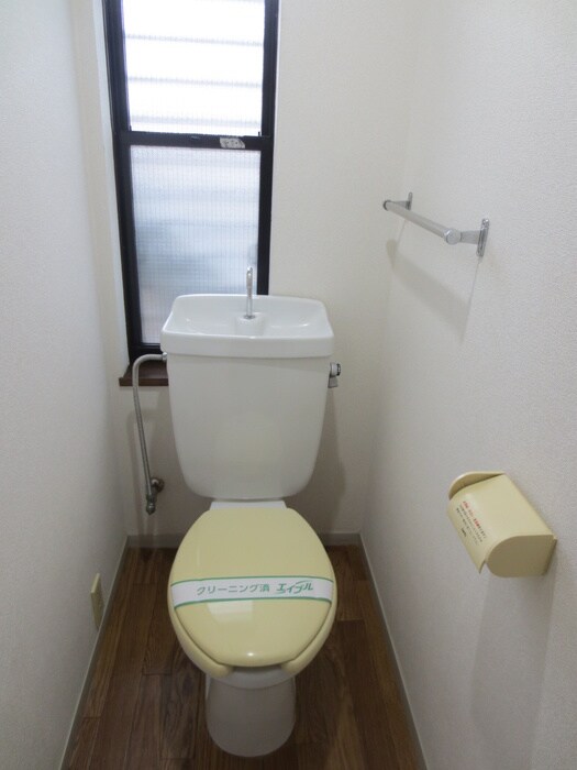 トイレ ドミ－ル・シマダ