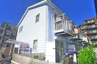 カ－サフェリシア