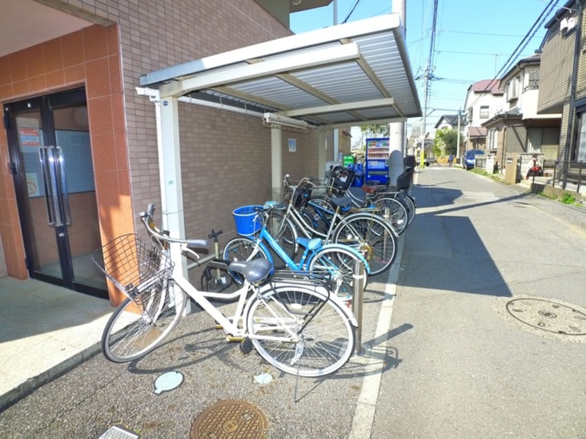 駐輪場 シャルマン