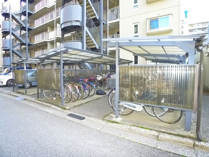 駐輪場 コスモ松戸（401）