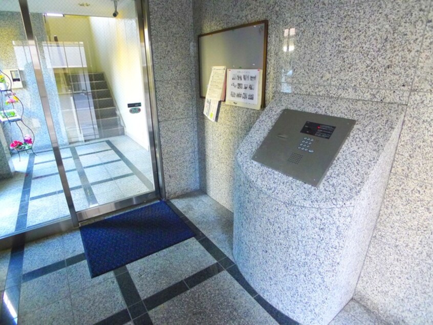 エントランス部分 プリムヴェ－ルハイム