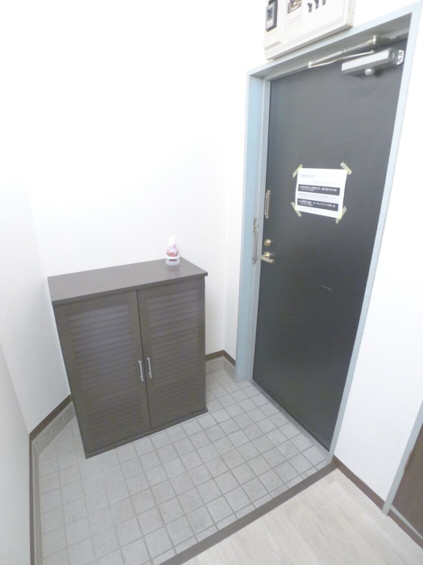 玄関 松戸三角ビル