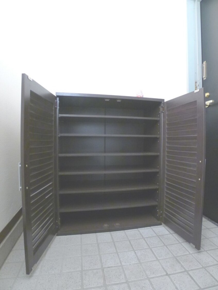 靴箱 松戸三角ビル