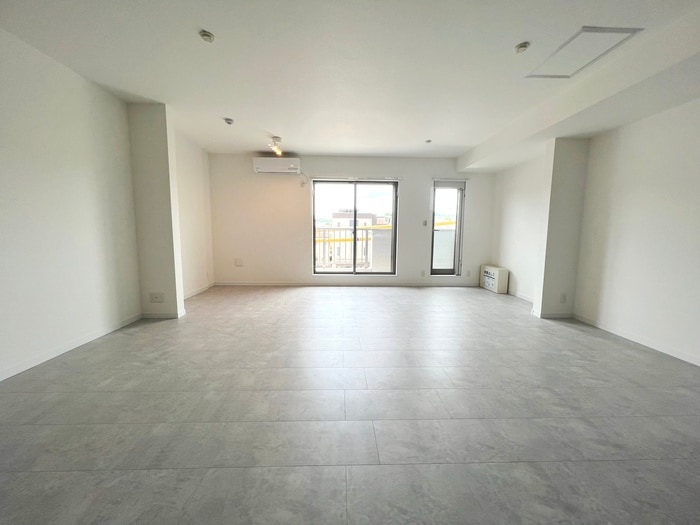 居室 エム・ジュビリー