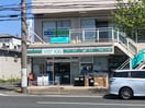 100円ローソン金沢六浦1丁目店(コンビニ)まで79m エム・ジュビリー