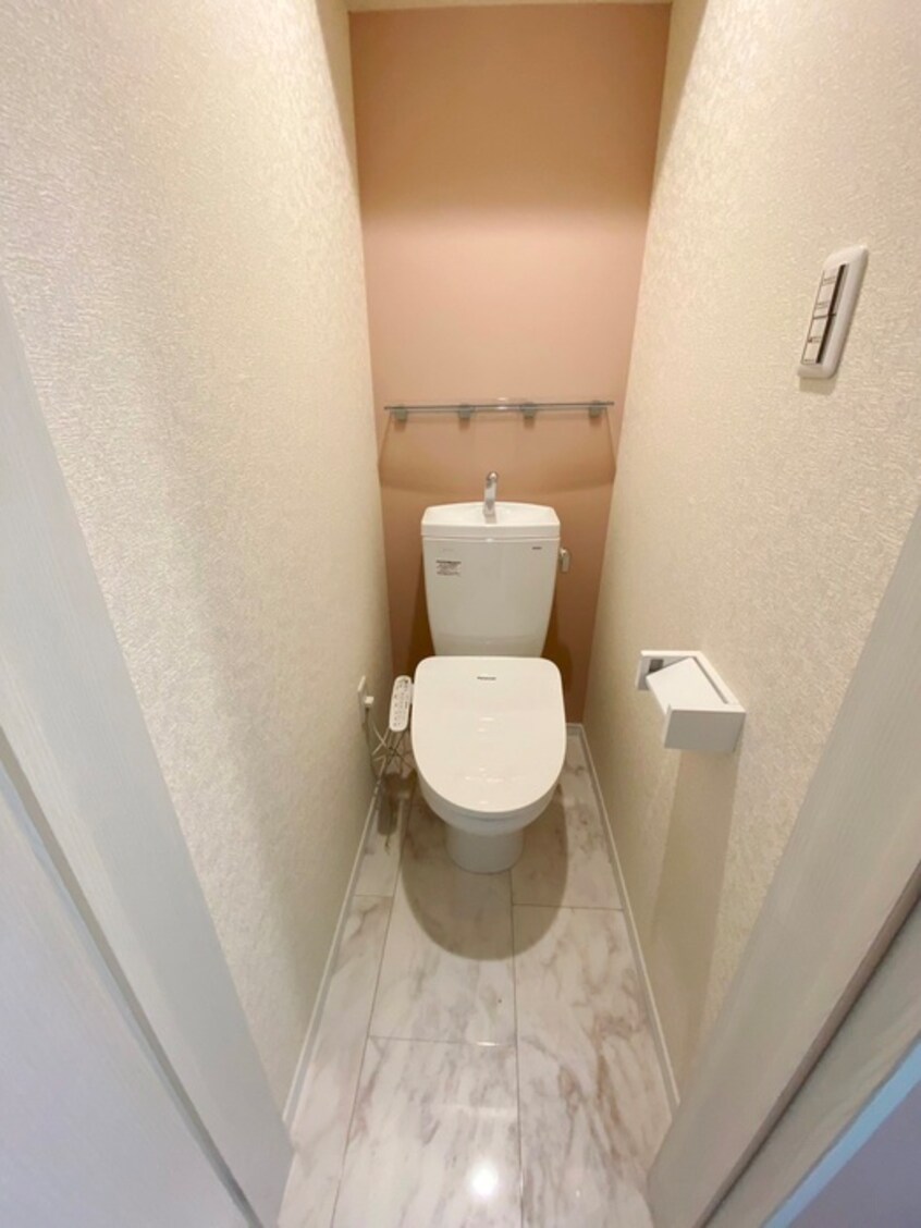 トイレ ﾕﾅｲﾄ石川町ｽｳｨｰﾄﾊﾞﾚﾝﾀｲﾝ