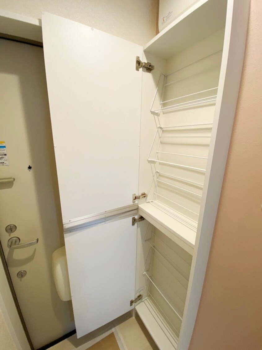 靴箱 ﾕﾅｲﾄ石川町ｽｳｨｰﾄﾊﾞﾚﾝﾀｲﾝ