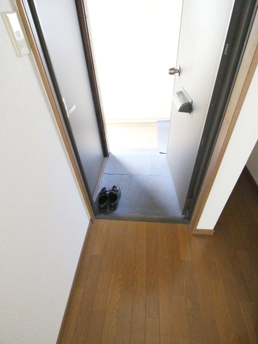 玄関 諸星荘