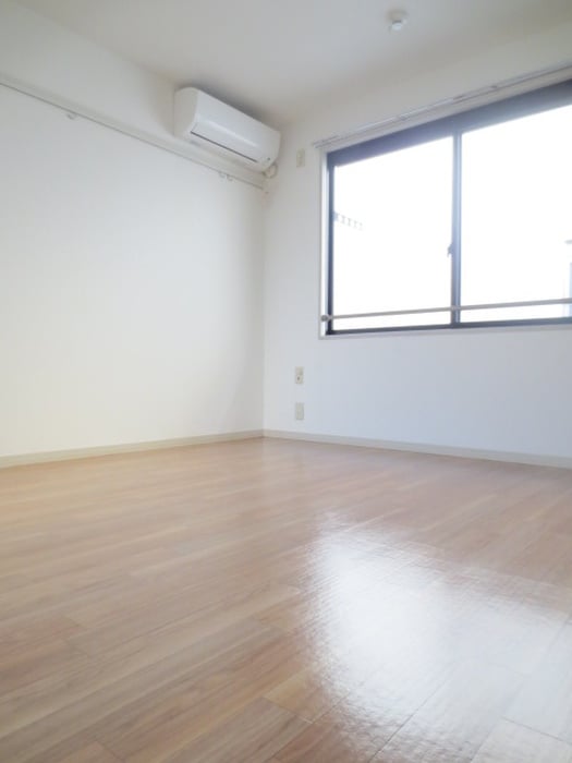 居室 ＴＲＵＥ ＳＥＶＥＮ