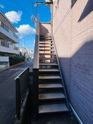 エントランス部分 メープルハイツ