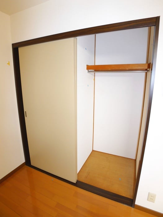 収納 ルピナスＣ