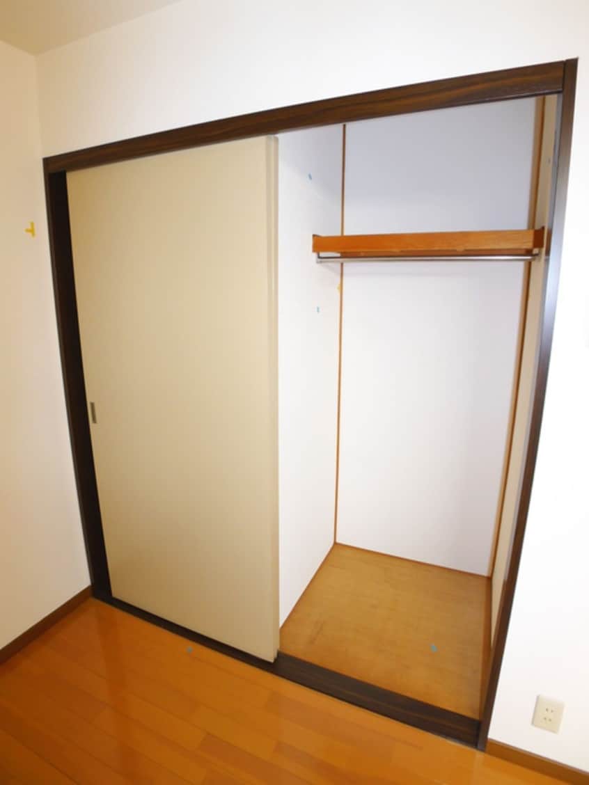 収納 ルピナスＣ