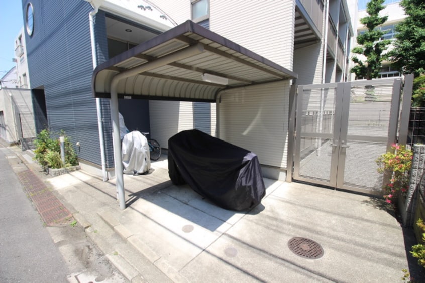 駐輪場 ロ－ズベイ弥生
