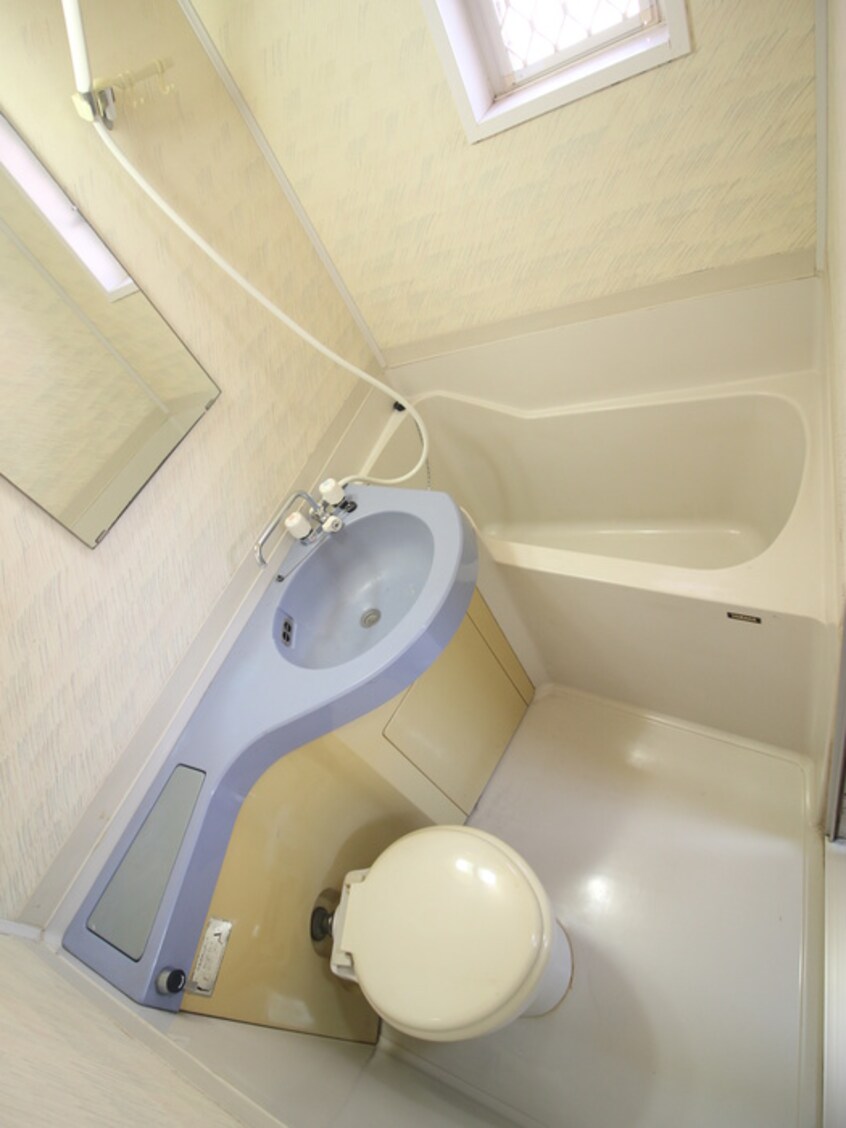 バス／シャワールーム等 ハイツユニバースＢ