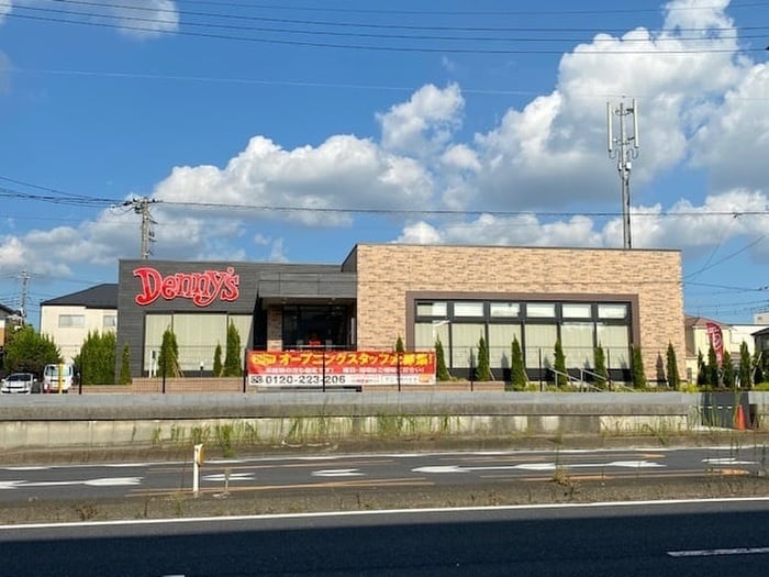 デニーズ(その他飲食（ファミレスなど）)まで550m ウインドウズ