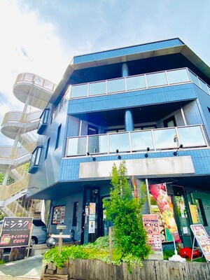 TRビル