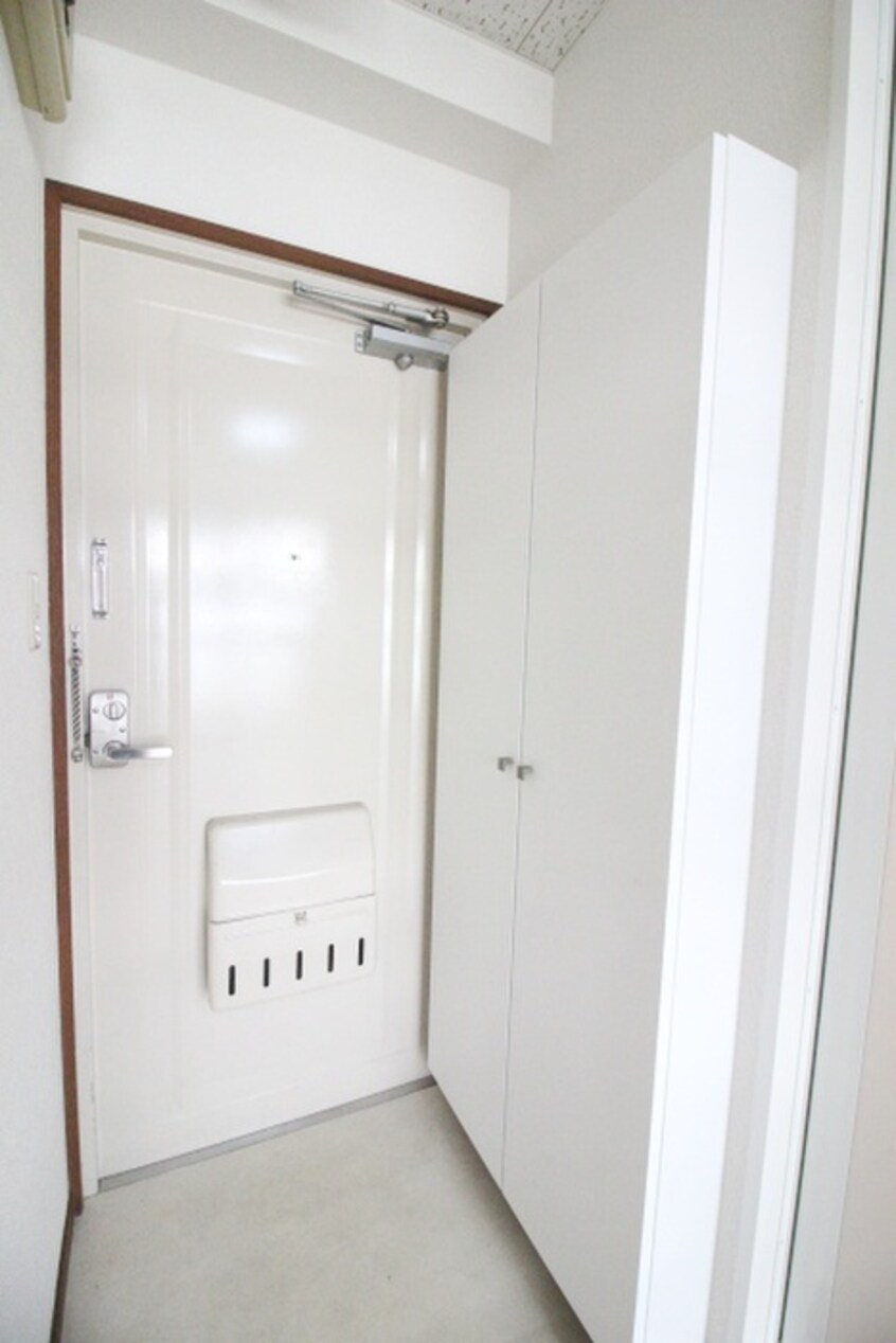 玄関 サンモ－ル駒沢