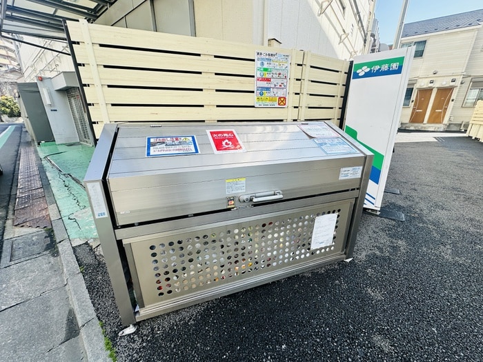 建物設備 Rib Cammino