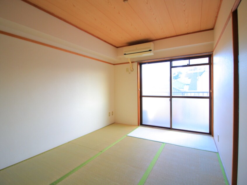 居室 三高サンプラザ