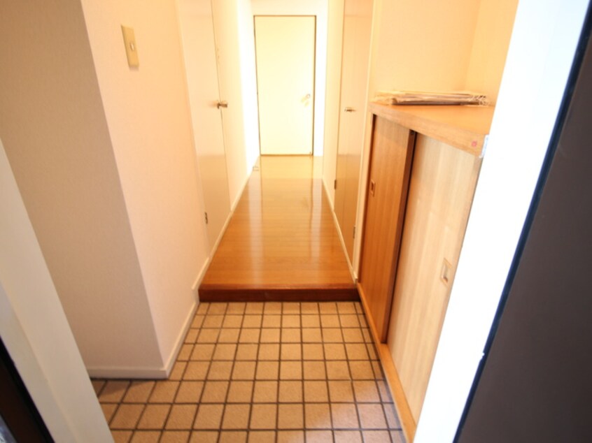 玄関 三高サンプラザ