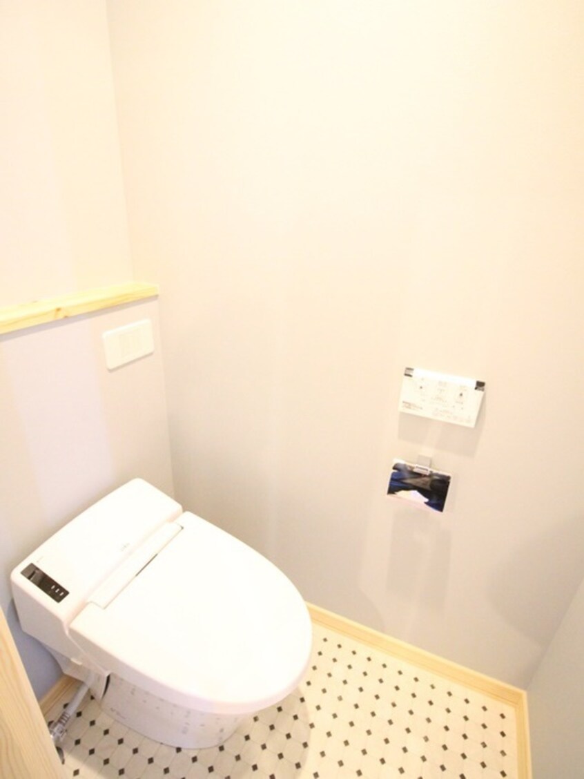 トイレ ｽｳｪﾃﾞｨｯｼｭﾒｿﾞﾝ ｲﾝﾉﾊﾞ-ﾚ