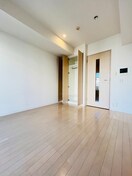 居室 ドゥーエ新富町