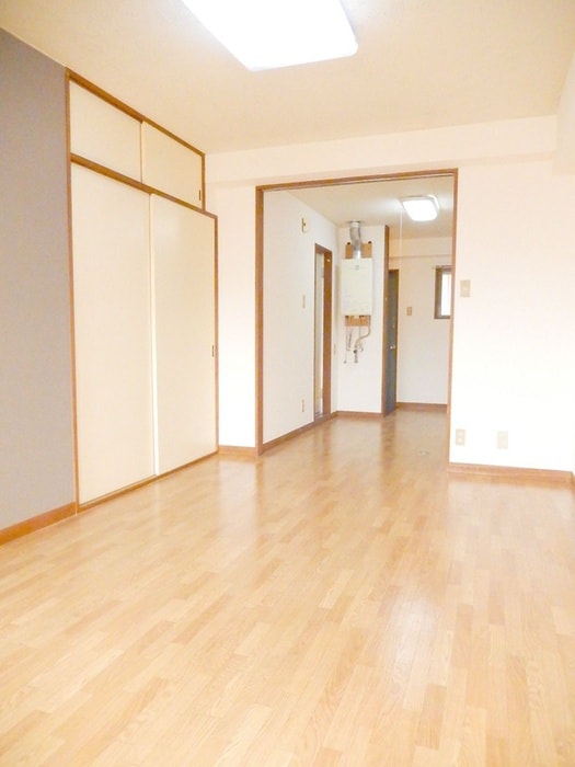 居室 セラグリオ烏山