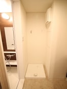 洗濯機置場 ＳＵＮＬＩＧＨＴ瀬谷