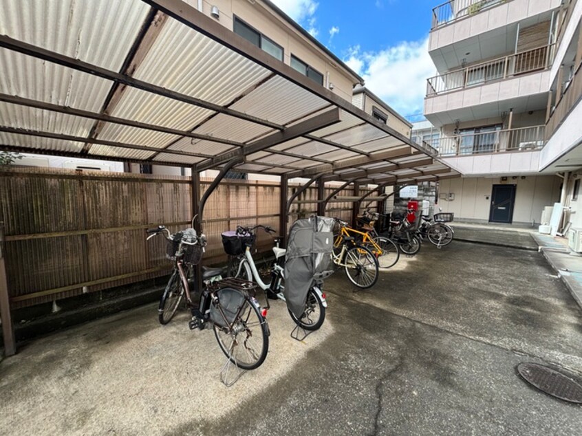 駐輪場 メゾンドサンベール