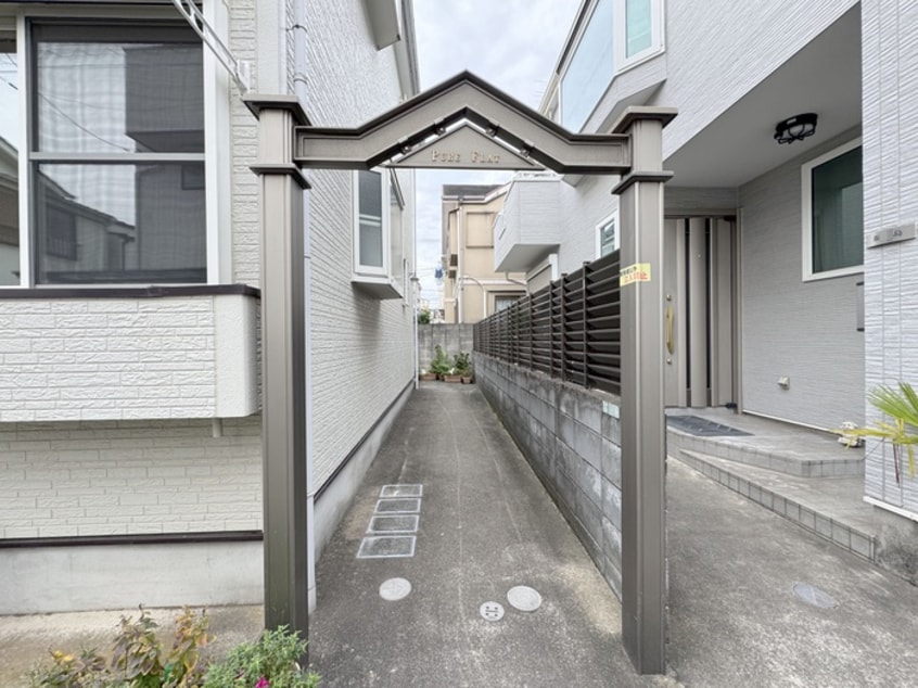 エントランス部分 ピュア・フラット