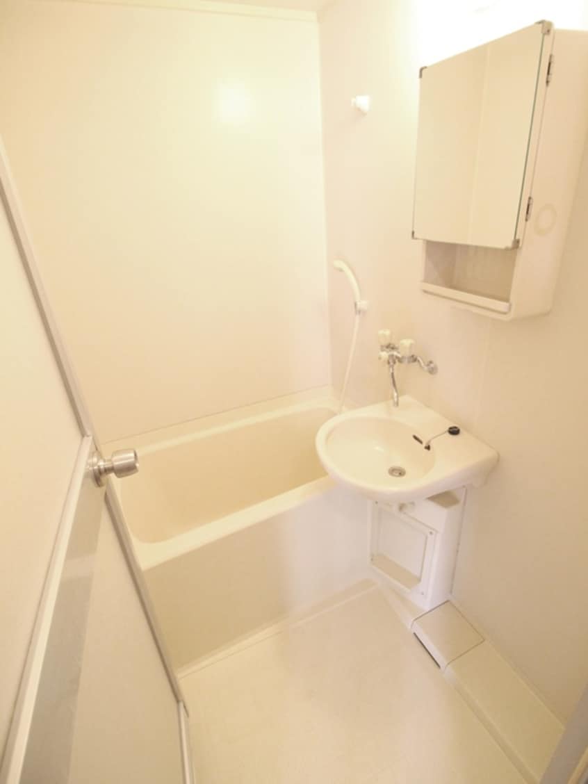 バス／シャワールーム等 ト－レ・タケダ