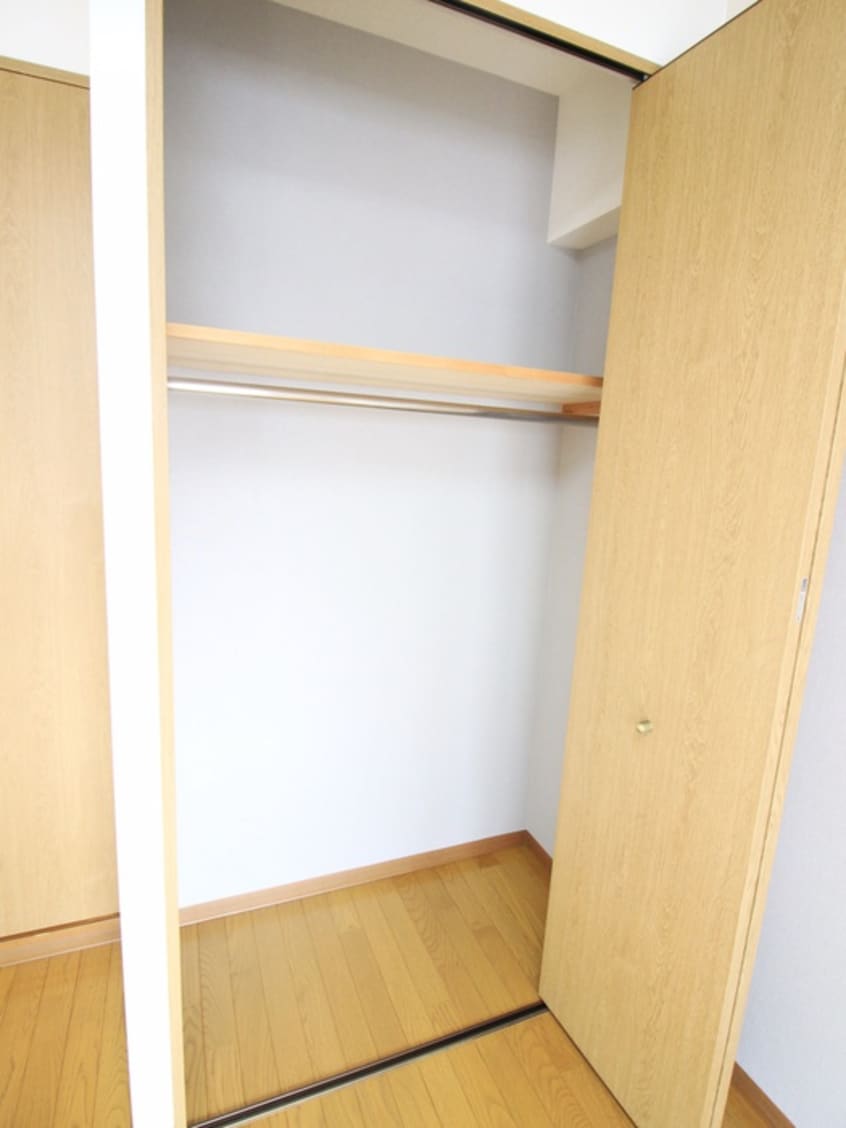 収納 スカイコート目白（７０５）