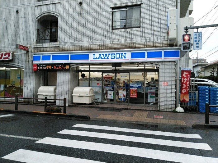 ローソン 百人町二丁目店(コンビニ)まで150m タウンハウス百人町