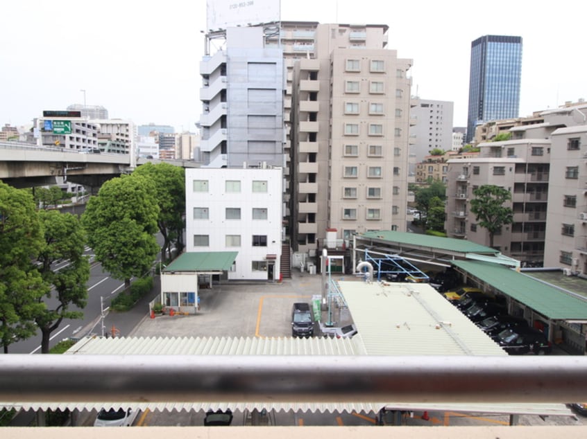室内からの展望 ﾗｲｵﾝｽﾞﾏﾝｼｮﾝ飯田橋(502)